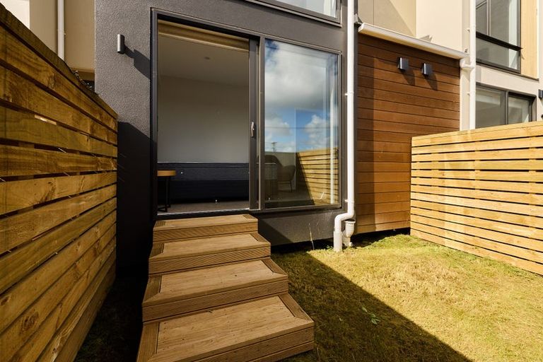 Photo of property in 4/23 Parson Lane, Papatoetoe, Auckland, 2025