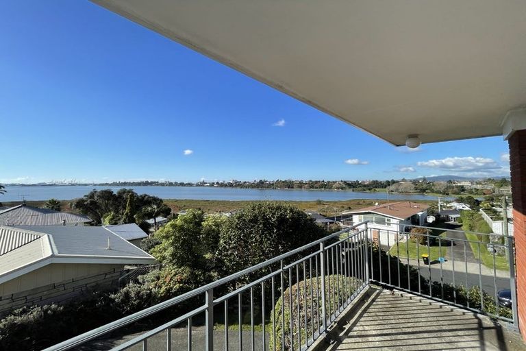 Photo of property in 38a Churchill Road, Murrays Bay, Auckland, 0630