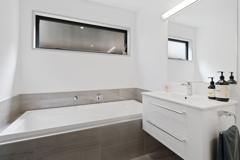 Photo of property in 148 Clifton Terrace, Clifton, Christchurch, 8081