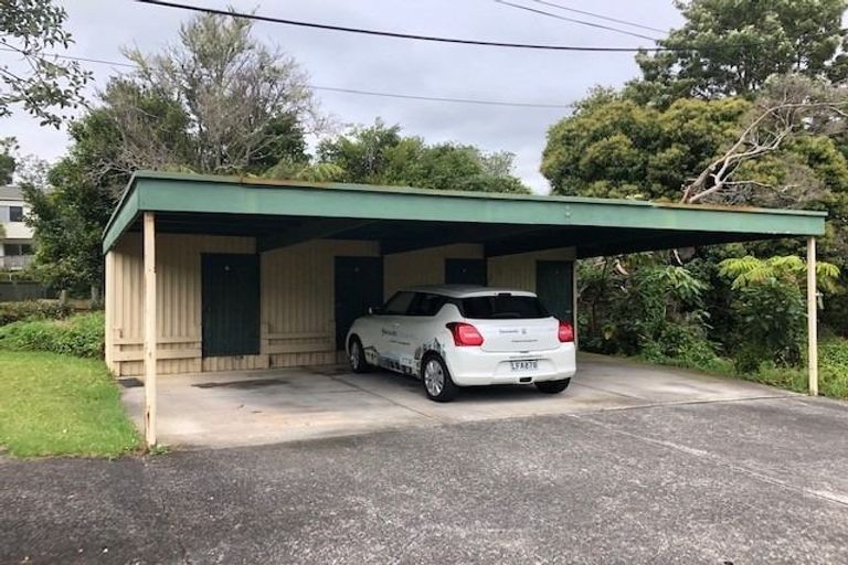 Photo of property in 2/21 Cresta Avenue, Beach Haven, Auckland, 0626