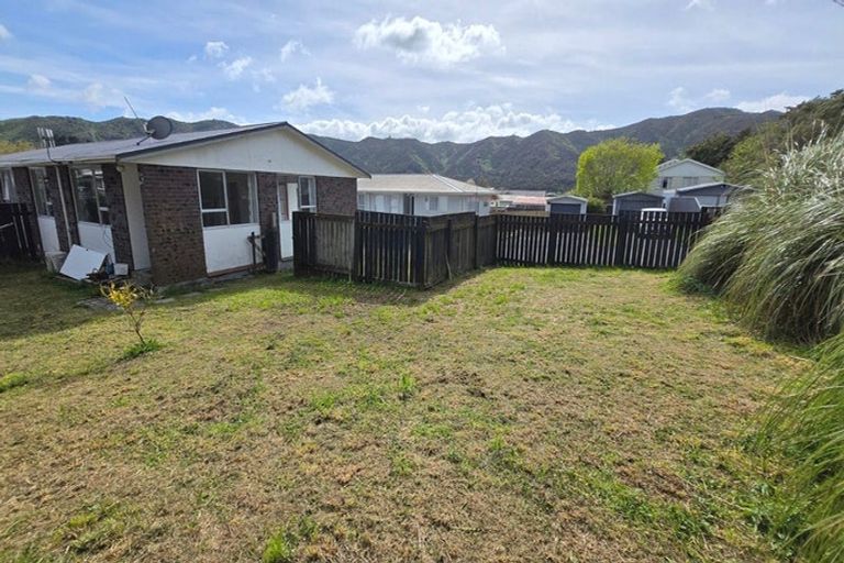 Photo of property in 2/47 Stockdale Street, Wainuiomata, Lower Hutt, 5014