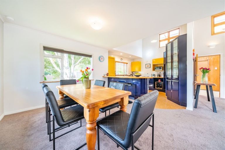 Photo of property in 24 Glen Road, Stokes Valley, Lower Hutt, 5019