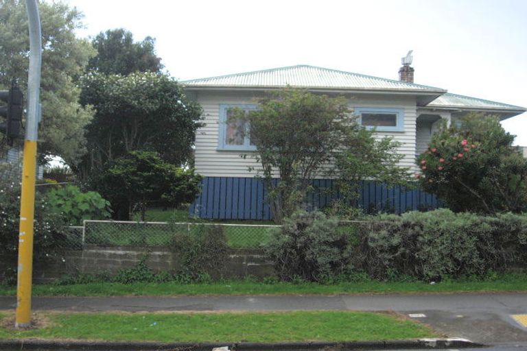 Photo of property in 222 East Tamaki Road, Otara, Auckland, 2023