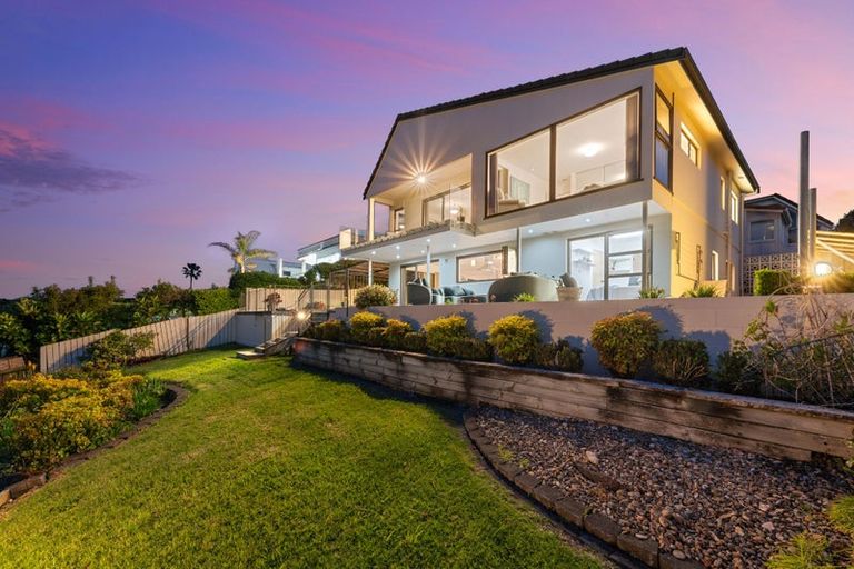 Photo of property in 2/10 Lilford Place, Half Moon Bay, Auckland, 2012