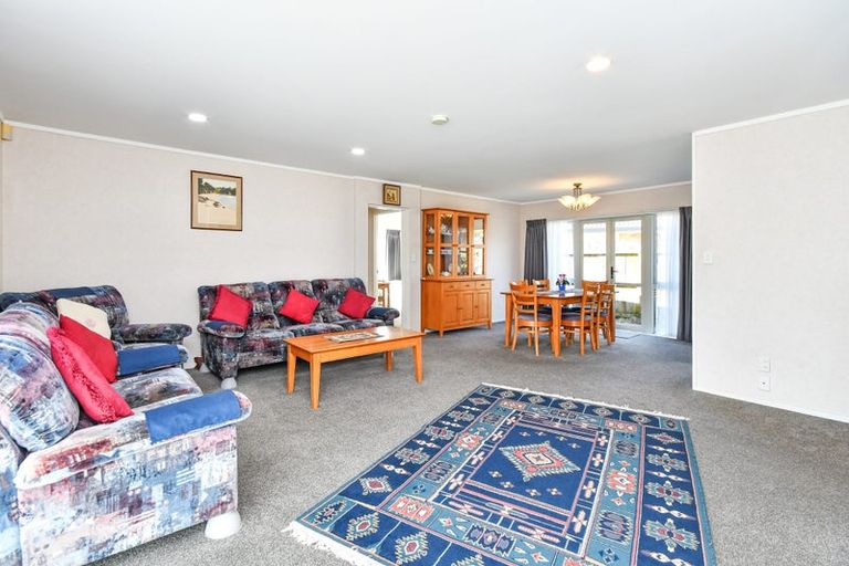 Photo of property in 33 Sheriff Place, Randwick Park, Auckland, 2105