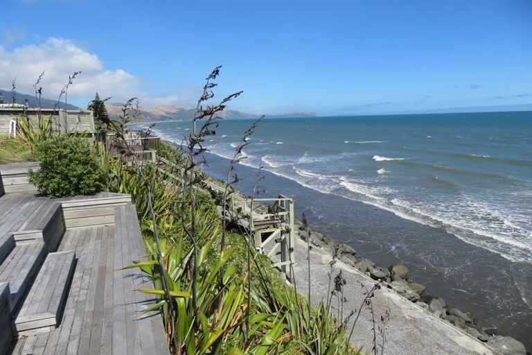 Photo of property in 74 The Esplanade, Raumati South, Paraparaumu, 5032