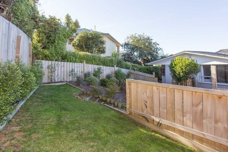Photo of property in 2/54 Belleview Terrace, Mount Pleasant, Christchurch, 8081