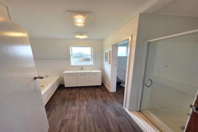 Photo of property in 12 Aronui Terrace, Kelston, Auckland, 0602