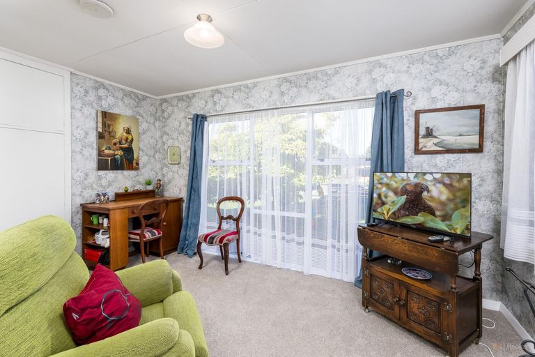 Photo of property in 15 Rugby Street, Waimate, 7924