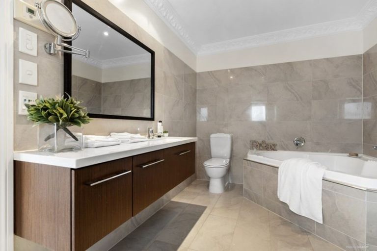 Photo of property in 19 Bidwill Street, Mount Cook, Wellington, 6021