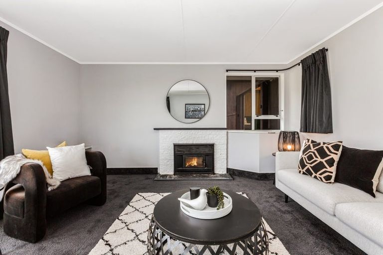 Photo of property in 13 Sombrero View, Ascot Park, Porirua, 5024