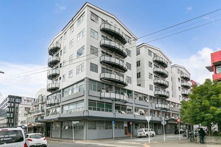 Photo of property in City Lodge, 402/115 Vivian Street, Te Aro, Wellington, 6011