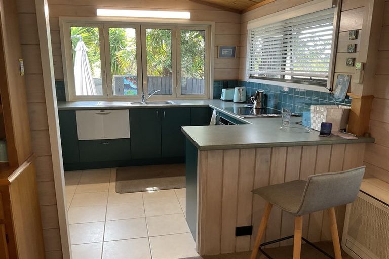 Photo of property in 4 Malfroy Lane, Raumati Beach, Paraparaumu, 5032