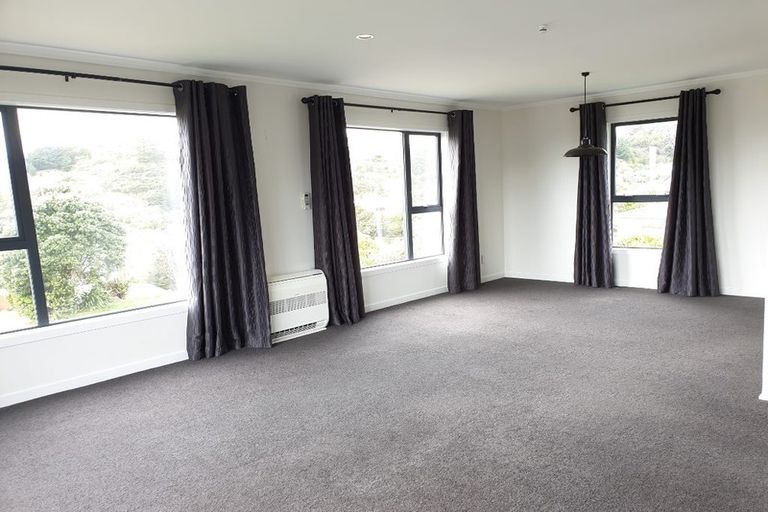Photo of property in 20 Parkinson Close, Whitby, Porirua, 5024