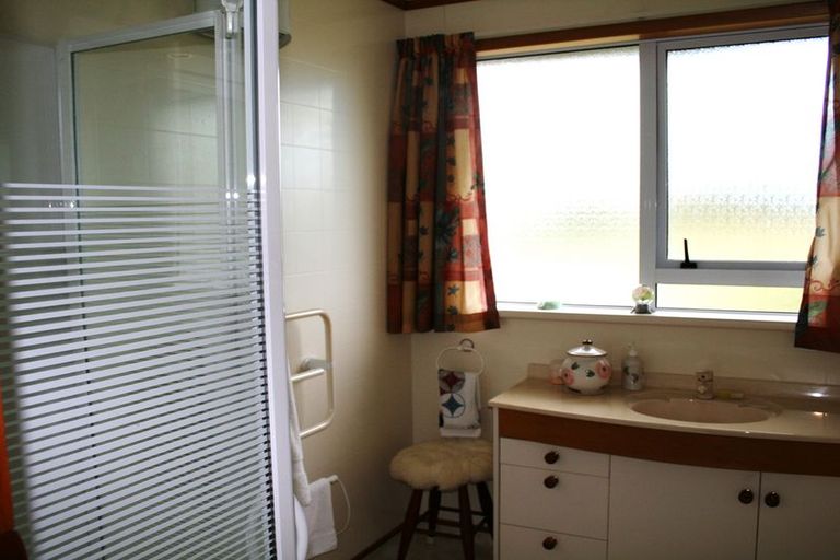 Photo of property in 15 Holmes Street, Holmes Hill, Oamaru, 9401