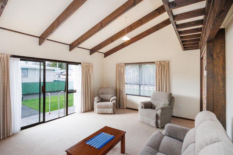 Photo of property in 12a Oxford Street, Marton, 4710