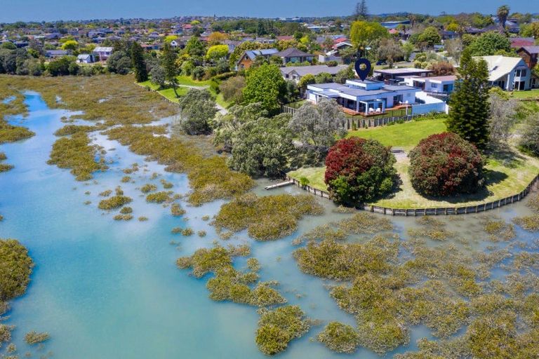 Photo of property in 1/13 Estelle Place, Farm Cove, Auckland, 2012