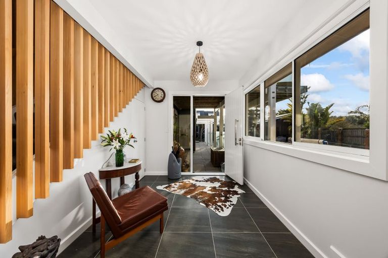 Photo of property in 9 Groves Road, Raumati Beach, Paraparaumu, 5032