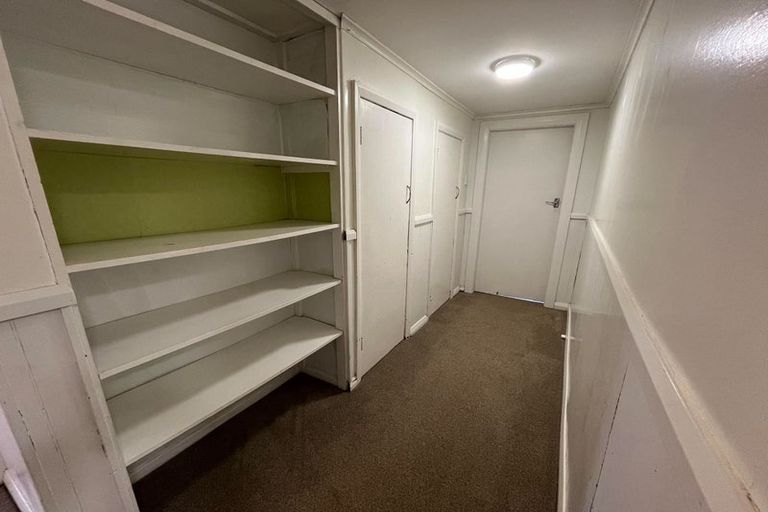 Photo of property in 88 Queenwood Road, Levin, 5510
