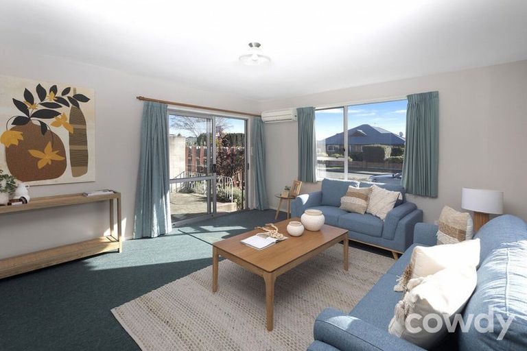 Photo of property in 2/2 Ruakaka Street, Hornby, Christchurch, 8042