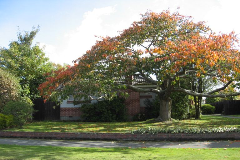 Photo of property in 5 Hounslow Street, Ilam, Christchurch, 8041