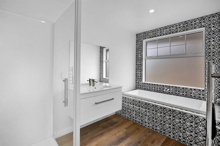 Photo of property in 53 Maire Street, Inglewood, 4330