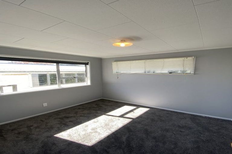 Photo of property in 60 Sharland Avenue, Manurewa, Auckland, 2102