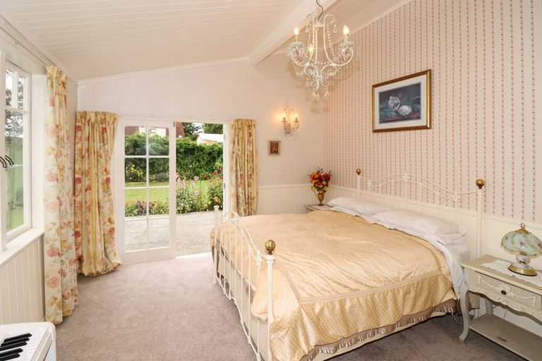 Photo of property in 206 Main Street, Greytown, 5712