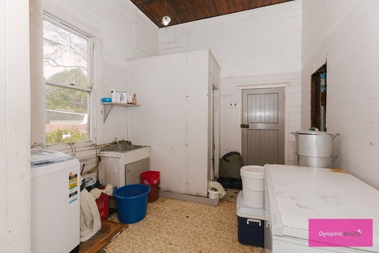 Photo of property in 24 Park Street, Foxton, 4814