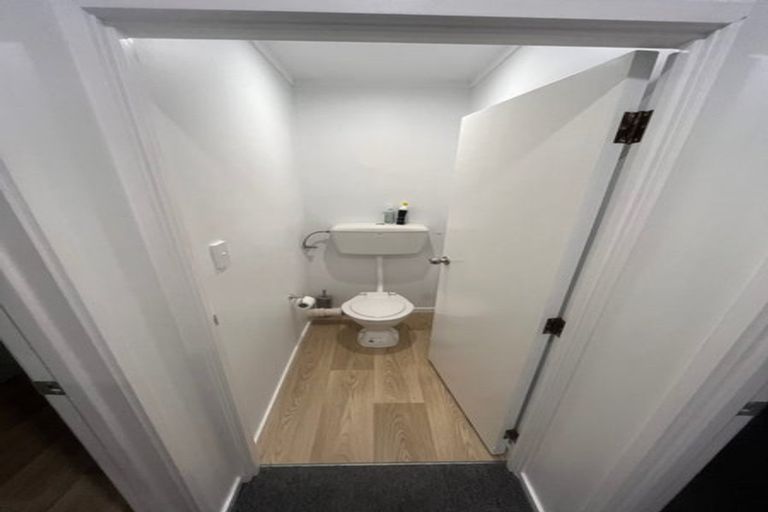 Photo of property in 2/19 Gulf Crest, Bucklands Beach, Auckland, 2012