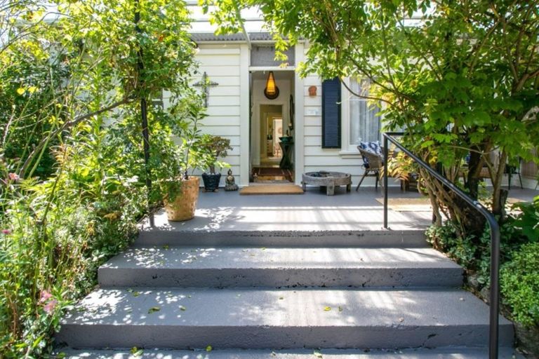 Photo of property in 120 Eriksen Road, Te Awa, Napier, 4110