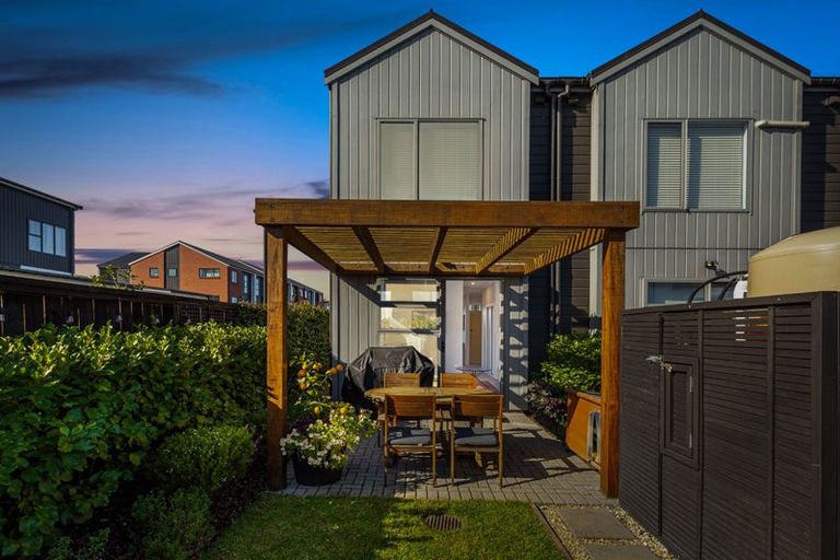 Photo of property in 32 Kauri Amber Road, Westgate, Auckland, 0614