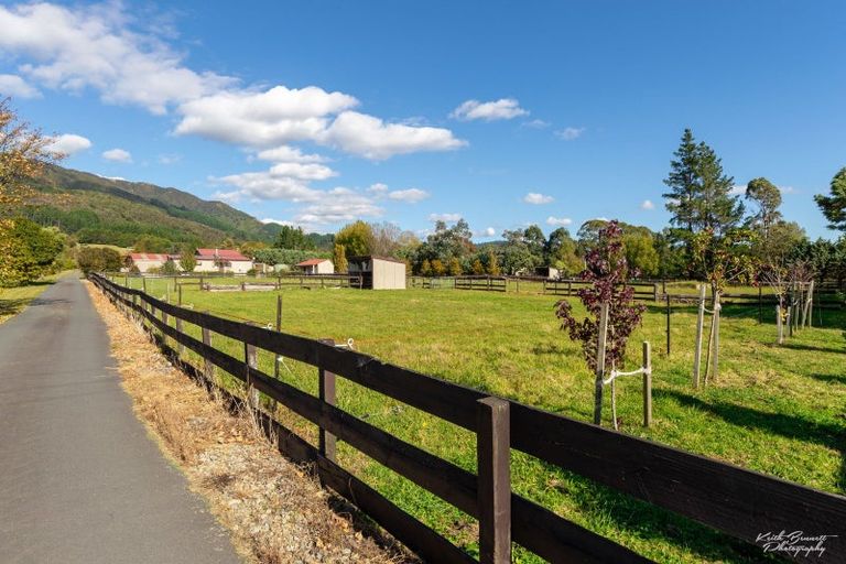 Photo of property in 270a Parkes Line Road, Maymorn, Upper Hutt, 5018