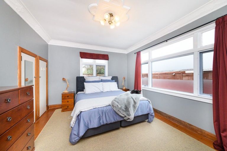 Photo of property in 33 Knowles Street, Terrace End, Palmerston North, 4410
