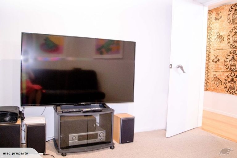 Photo of property in 4 Aranoni Track, Clifton, Christchurch, 8081