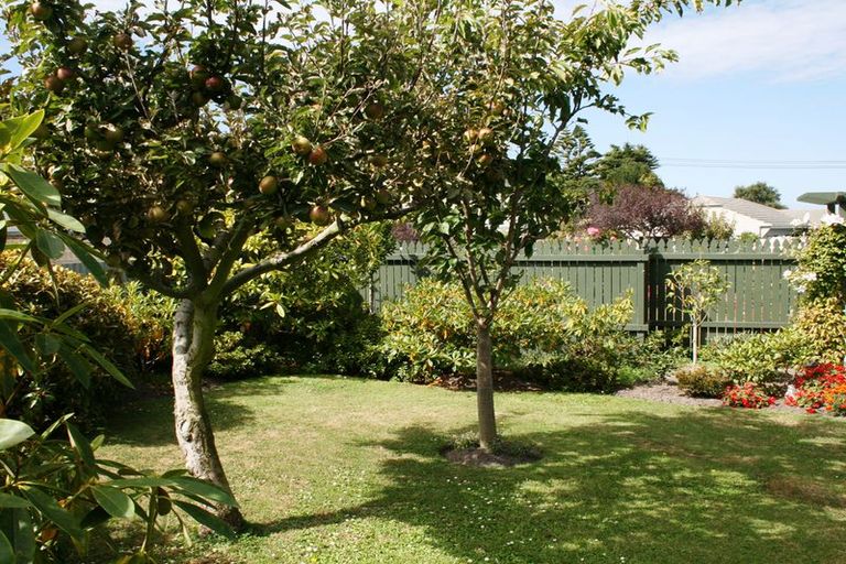 Photo of property in 15 Holmes Street, Holmes Hill, Oamaru, 9401