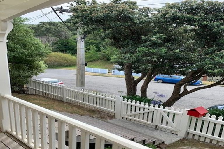 Photo of property in 11 Danube Street, Island Bay, Wellington, 6023