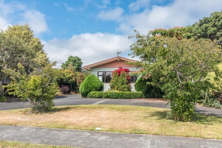 Photo of property in 40 Belvedere Avenue, Waikanae, 5036