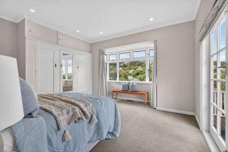 Photo of property in 49 Tio Tio Road, Miramar, Wellington, 6022