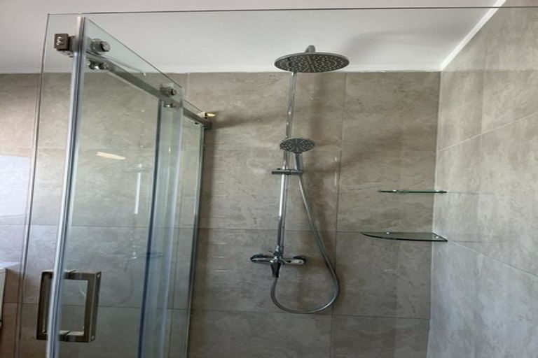 Photo of property in 2/2 Aotea Road, Glen Eden, Auckland, 0602