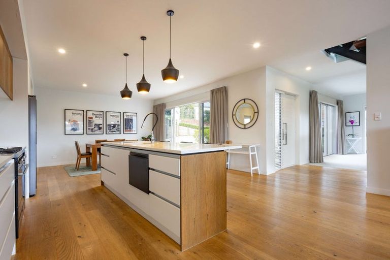 Photo of property in 10 Tauwaka Crescent, Riverhead, 0820