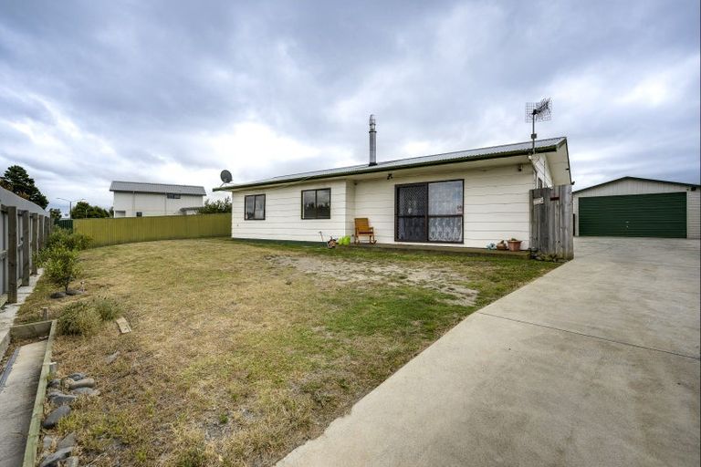 Photo of property in 338 Flaxmere Avenue, Flaxmere, Hastings, 4120