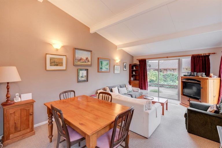 Photo of property in 3/32 Abberley Crescent, St Albans, Christchurch, 8014