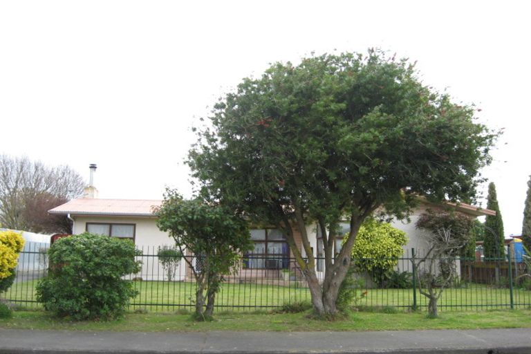 Photo of property in 11 Walton Place, Flaxmere, Hastings, 4120