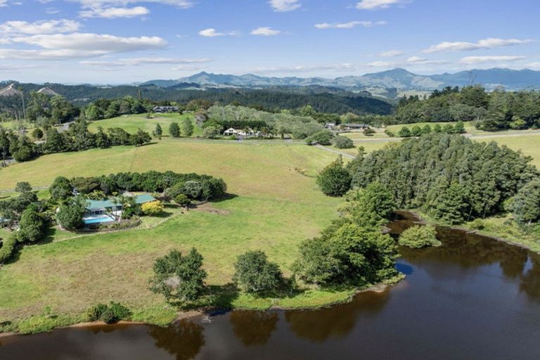 Photo of property in 212 Pukeatua Road, Maungatapere, Whangarei, 0179