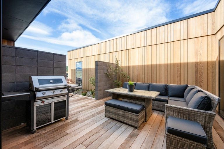 Photo of property in 9 Bull Ridge, Wanaka, 9305