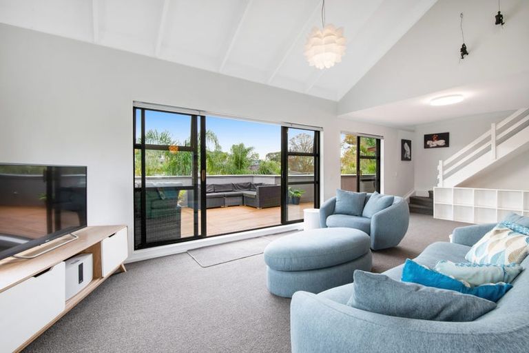 Photo of property in 43 Langton Road, Stanmore Bay, Whangaparaoa, 0932