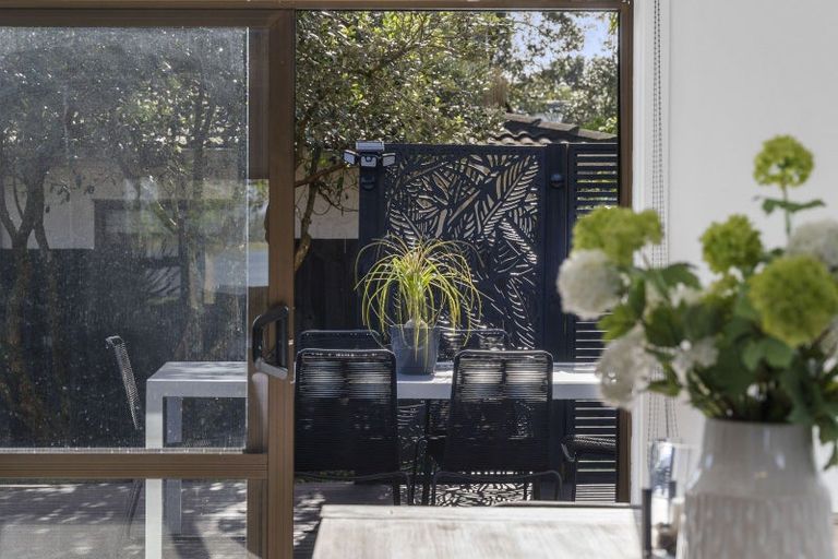 Photo of property in 1/23 Roys Road, Weymouth, Auckland, 2103