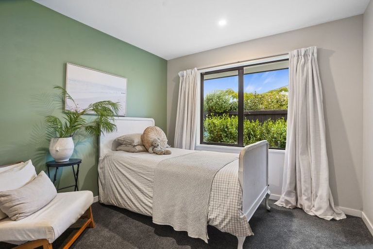 Photo of property in 4 Papawai Drive, Rangiora, 7400