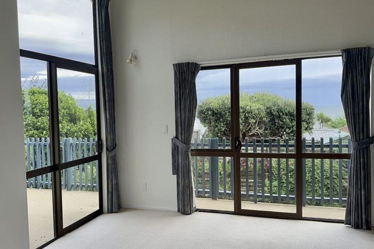 Photo of property in 69 Wellington Road, Paekakariki, 5034